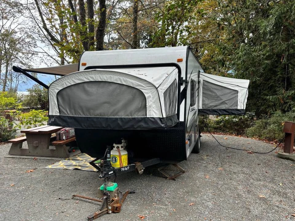 2018 Starcraft Launch M-17SB Hybrid Camper Trailer - photo 3