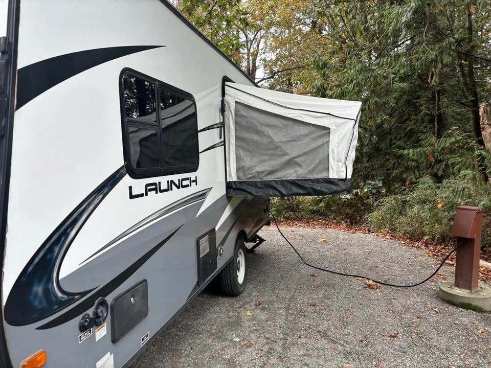 2018 Starcraft Launch M-17SB Hybrid Camper Trailer - photo 5