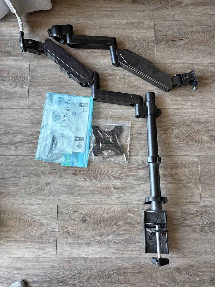 Dual LCD Desk Mount