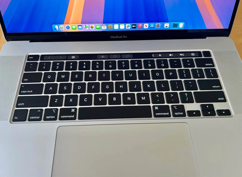 16” MacBook Pro 64GB RAM Touchbar - photo 2