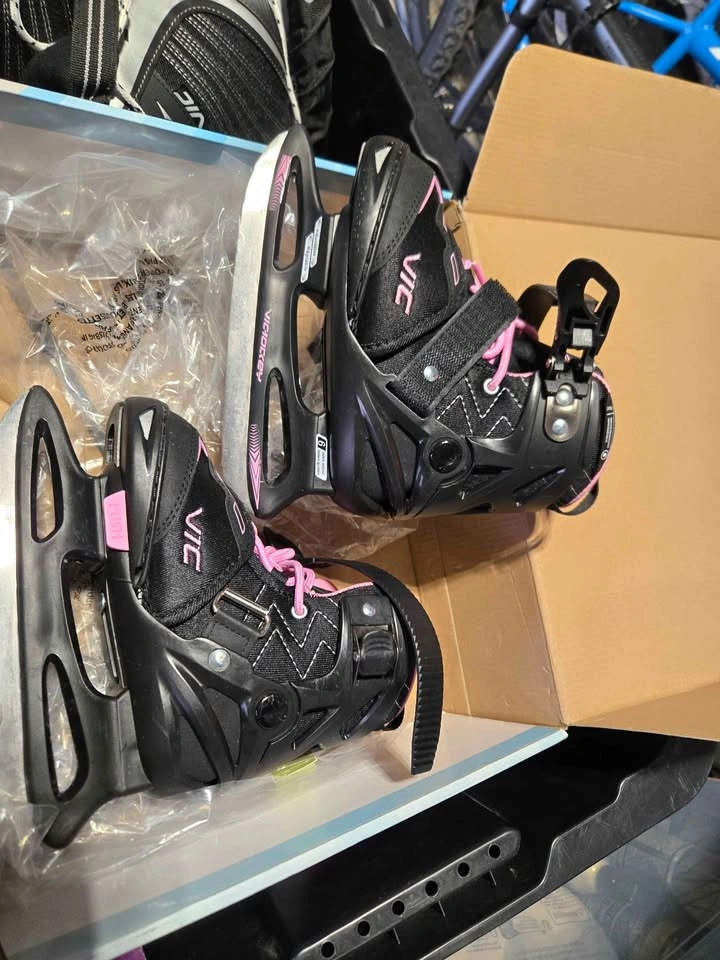 VIC Adjustable Recreational Ice Skates - 8.5Y-12.5Y - photo 3