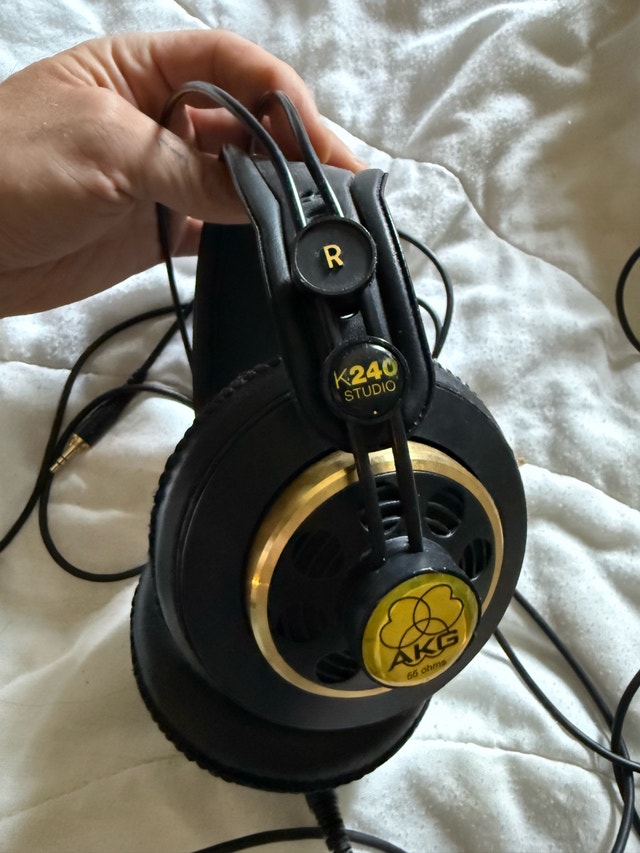 AKG K240 Studio Headphones - photo 2