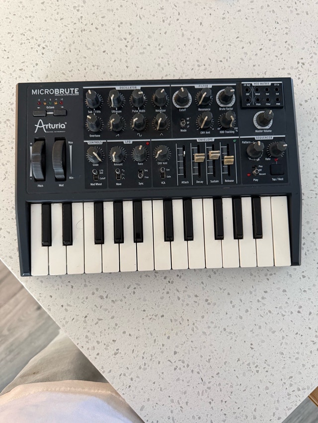 Arturia Microbrute