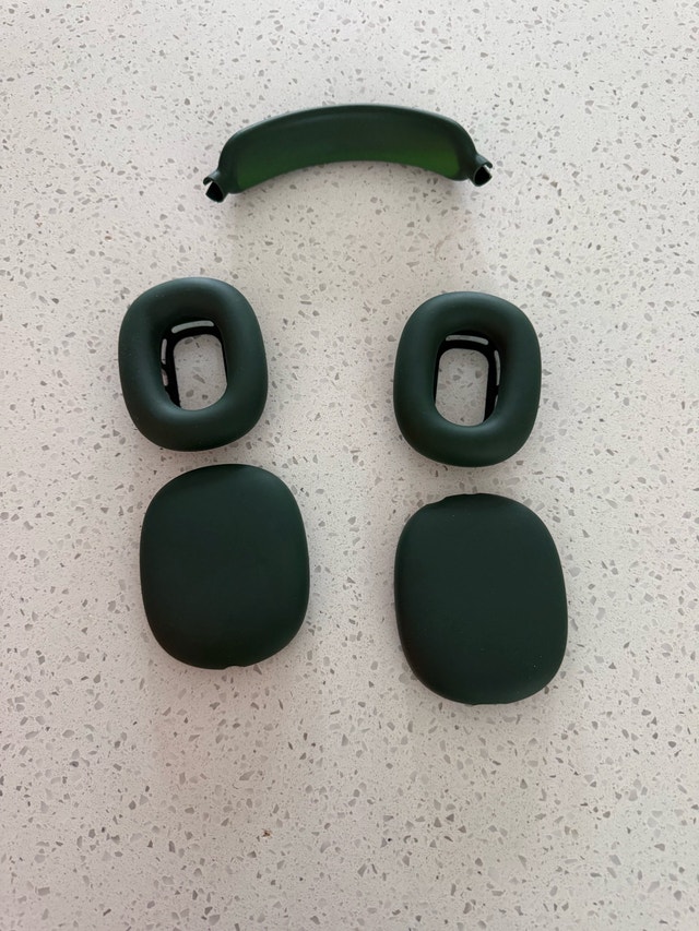 Dark Green Airpod Max Cover Set