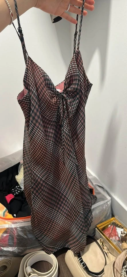 Take All: Branded Items Worth $1000+ - photo 3