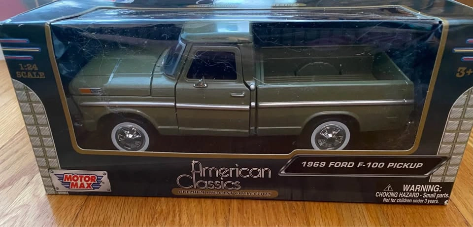MOTOR MAX 1969 Ford F-100 Pickup Die-Cast Truck 1:24 - photo 2