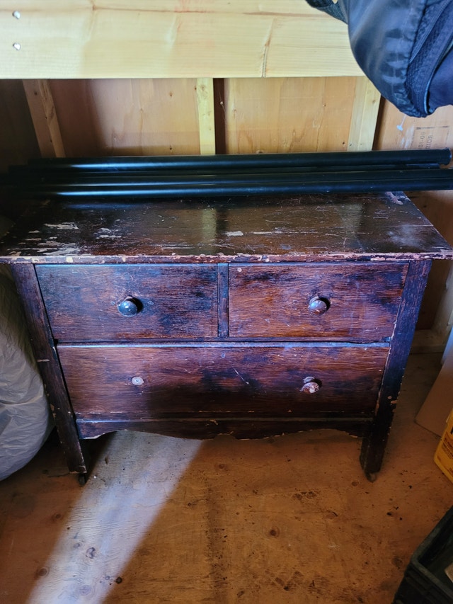 Antique chest of drawers with shelf