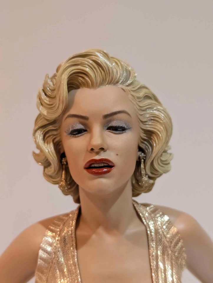 Marilyn Monroe 1/4 Scale "Gentlemen Prefer Blondes" - Blitzway - photo 4