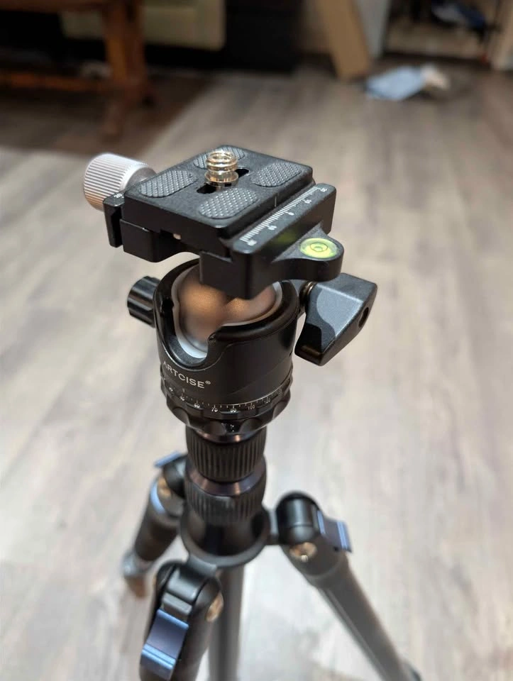 Camera Tripod and ballhead - photo 2