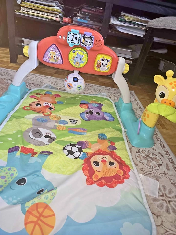 VTech Kick & Score Playgym - English Version