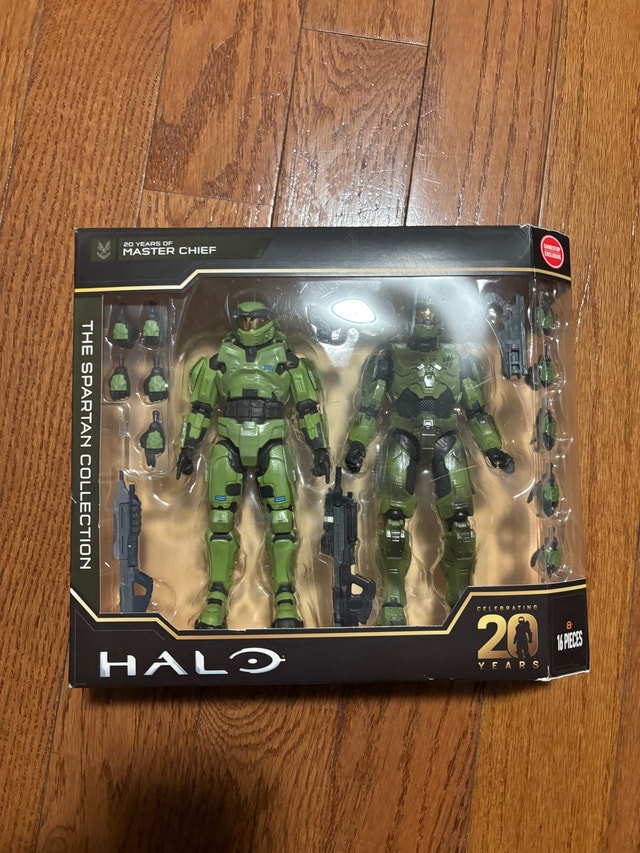 Halo 20 Years Gamestop Master Chief 2 Pack Action Figure