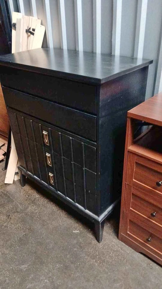 Black dresser
