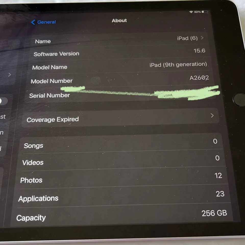 Apple iPad 9th Gen 256GB - Like New - photo 3