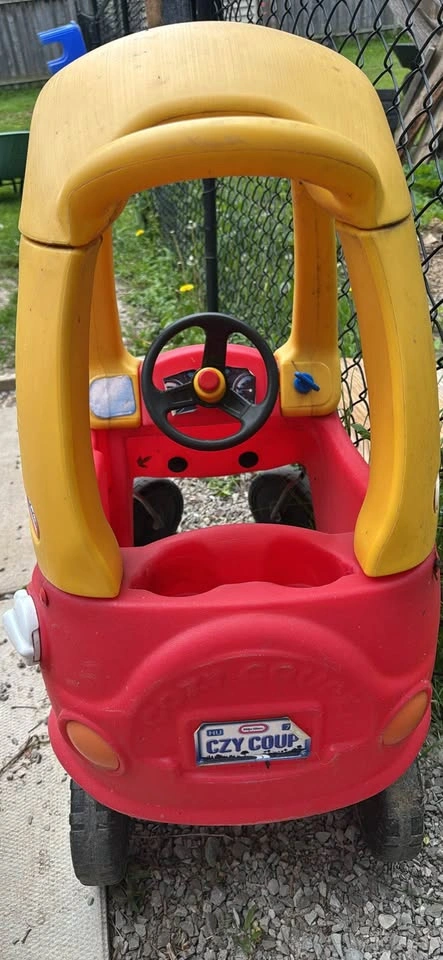 Little Tikes Red and Yellow Cozy Coupe Car - photo 2