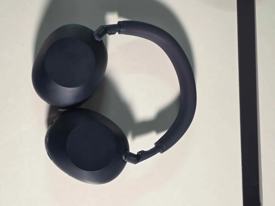 Sony WH-1000XM6 Noise Cancelling Headphones with Case - photo 2