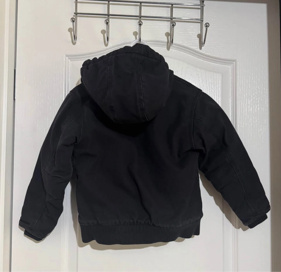 Carhartt boys’ hooded quilted jacket - photo 2