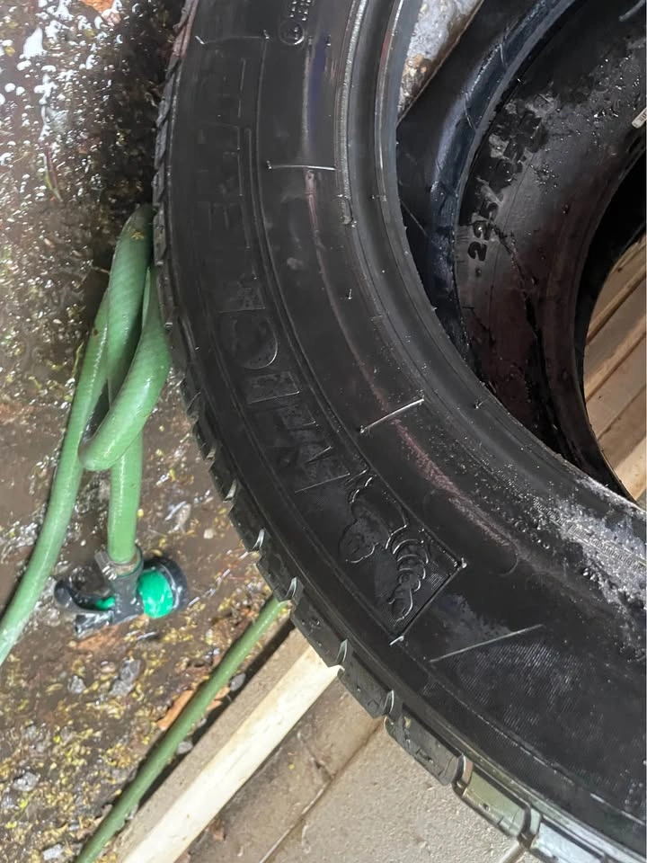 225/65R17 Michelin All Season Tires - photo 2