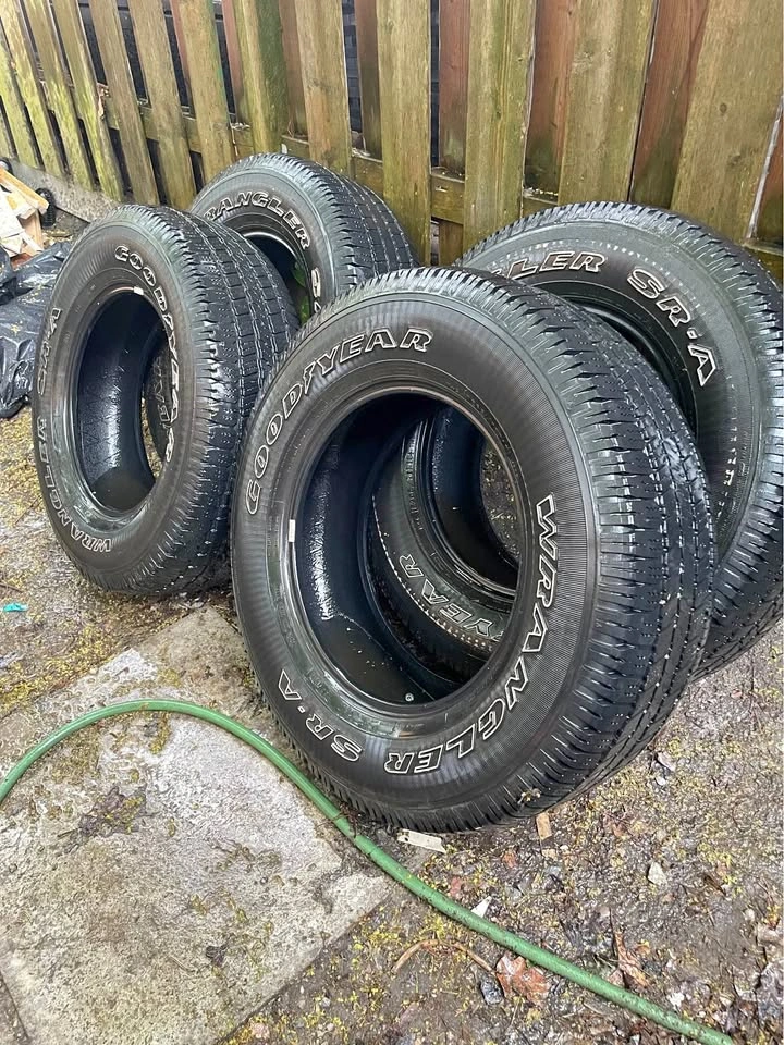 265/70R18 Goodyear Wrangler SRA Tires
