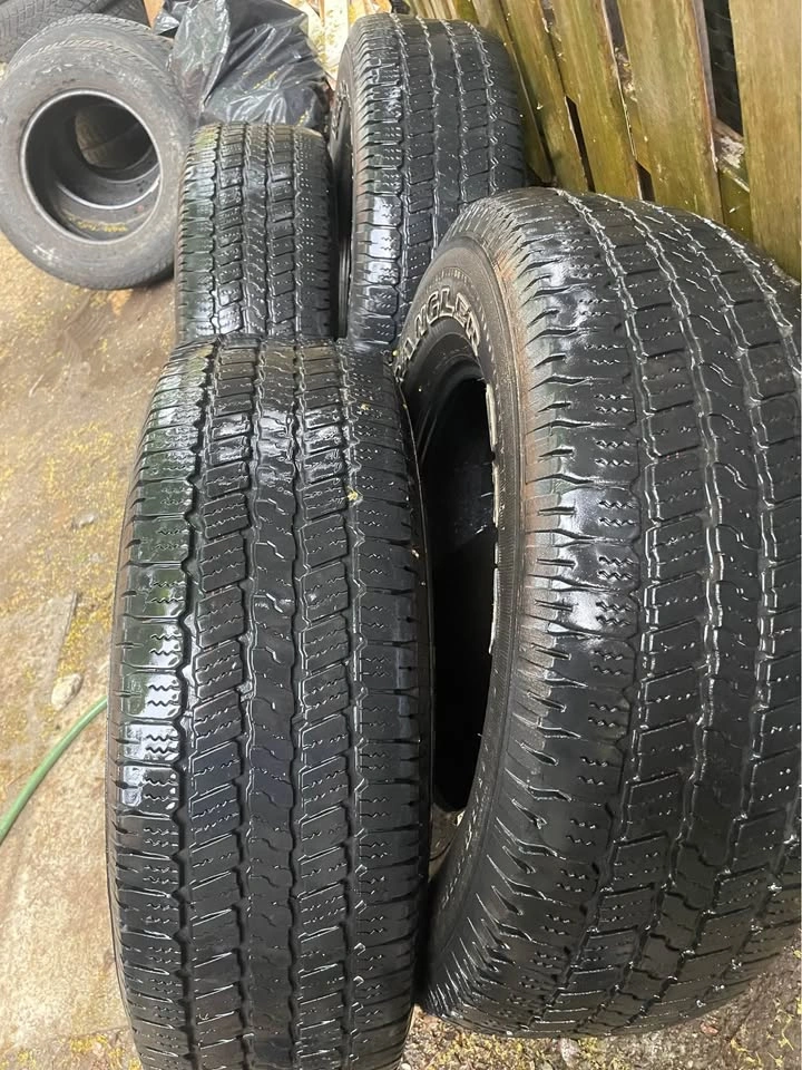 265/70R18 Goodyear Wrangler SRA Tires - photo 2