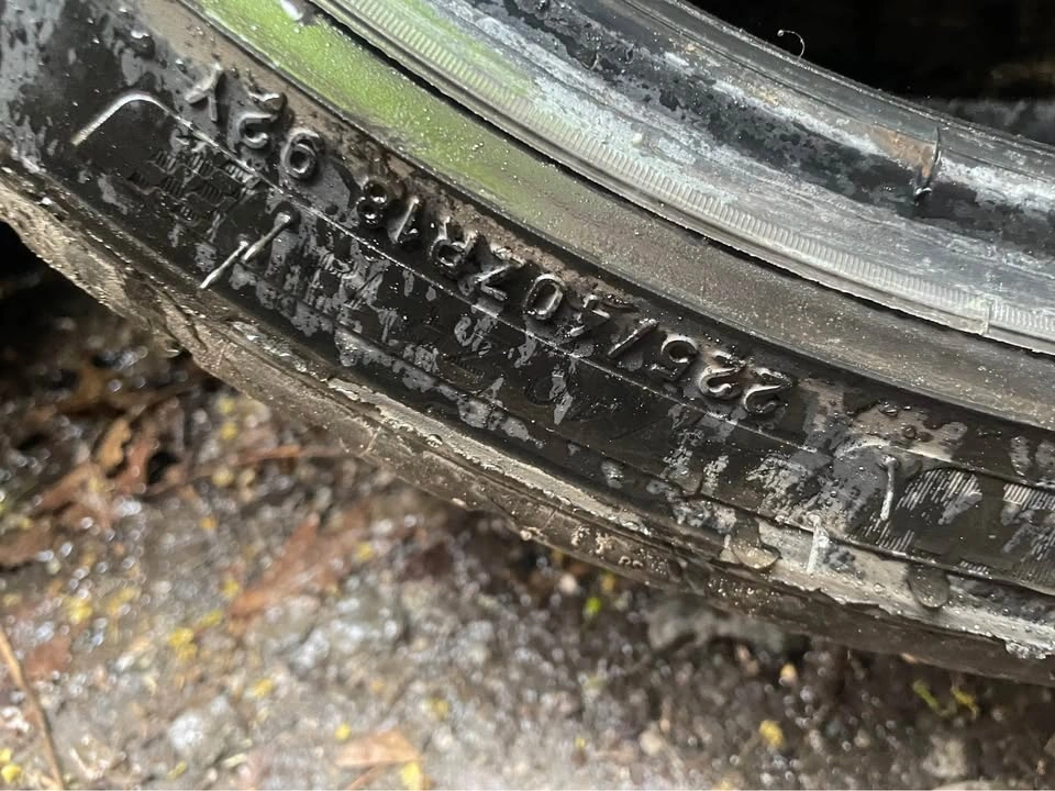 225/40R18 All Season Tires - set of 4 - photo 2