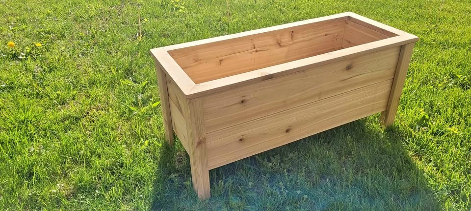 Cedar Wood Garden Planter Box