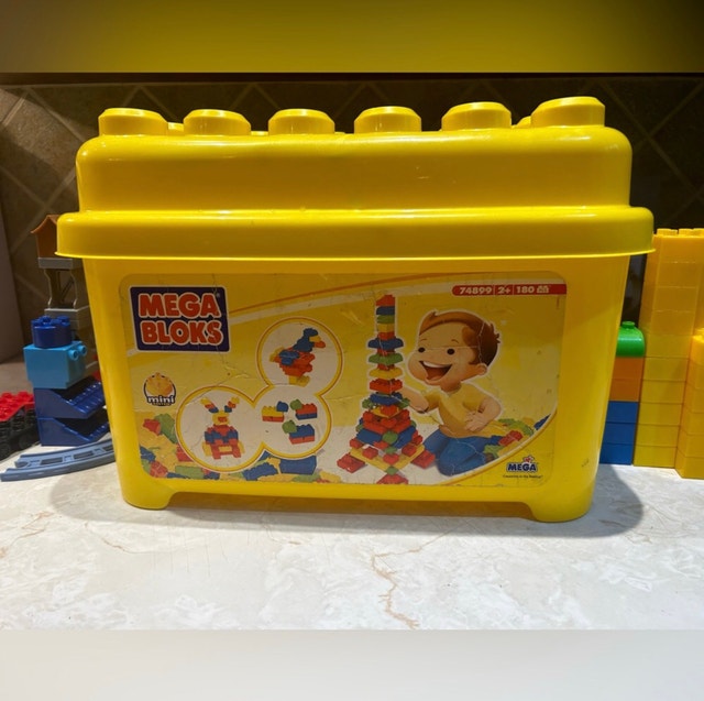 Mega Bloks Creative Box + Extra Sets