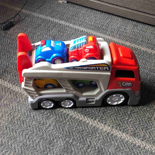 Toy Car Transporter with 6 Mini Cars