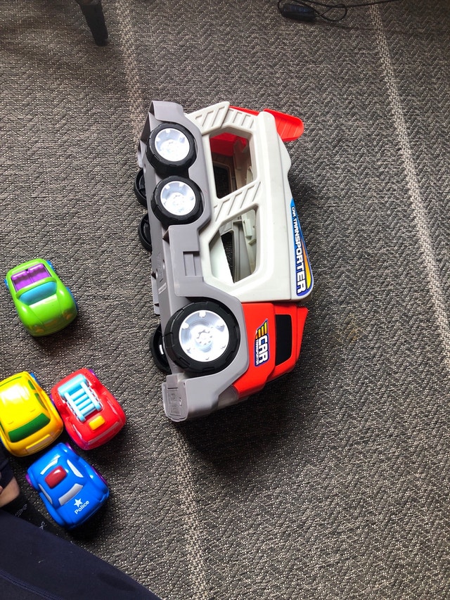 Toy Car Transporter with 6 Mini Cars - photo 2