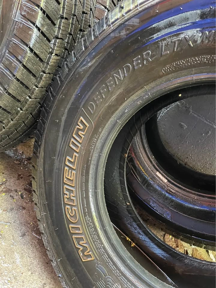 265/70R16 Michelin Defender LTX NEW Set of 4 Tires - photo 4