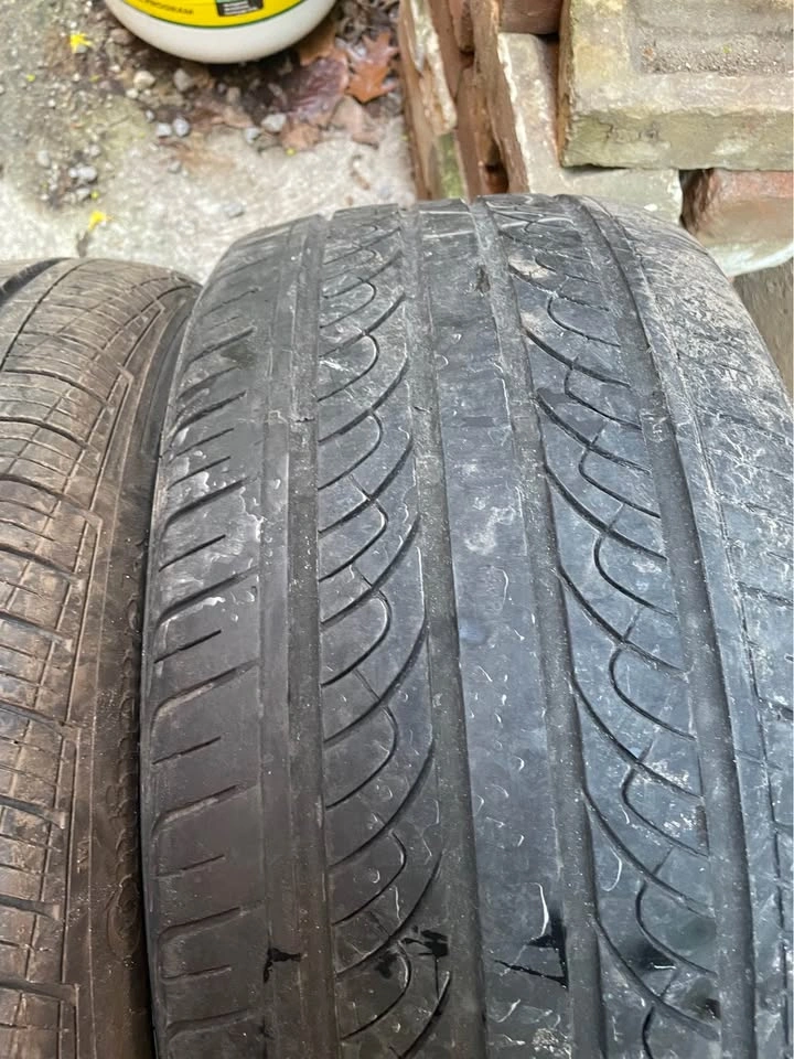 235/40R18 All Season Tires - photo 3
