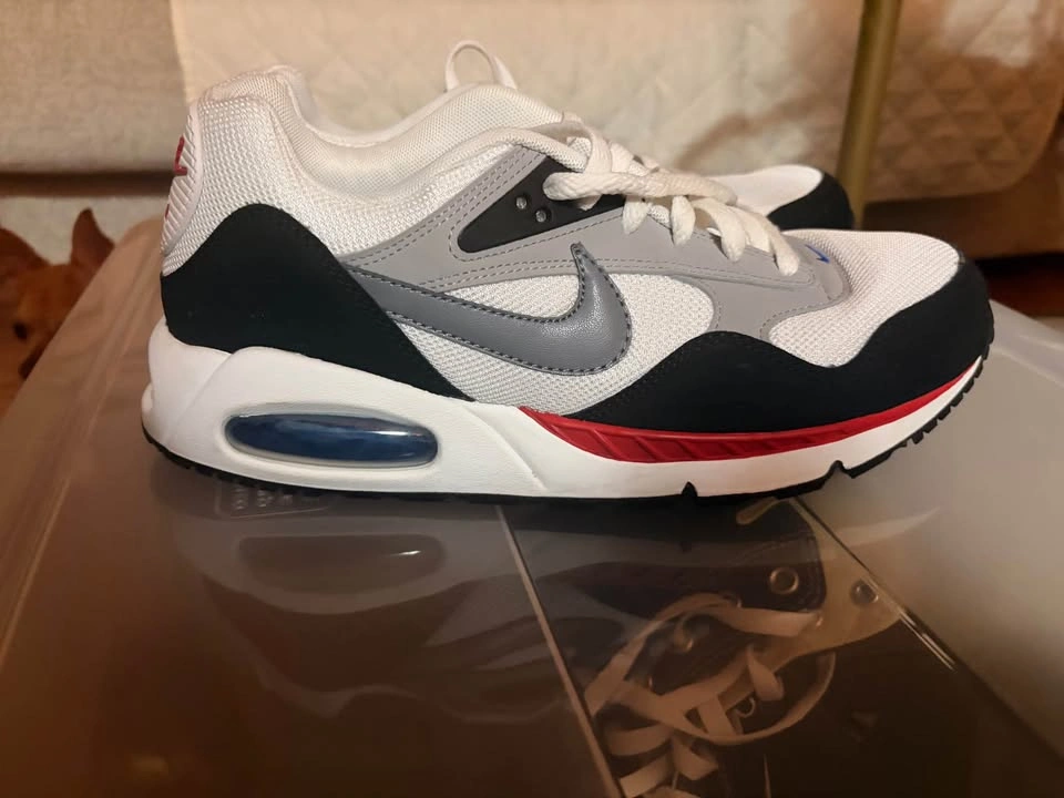 NIKE AIR SHOES - photo 2