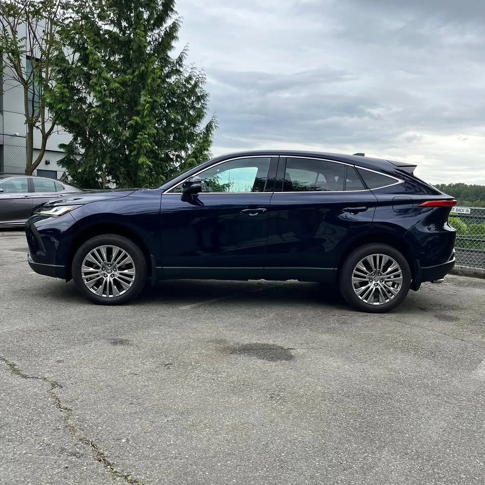 2023 Toyota Venza Limited AWD - photo 2