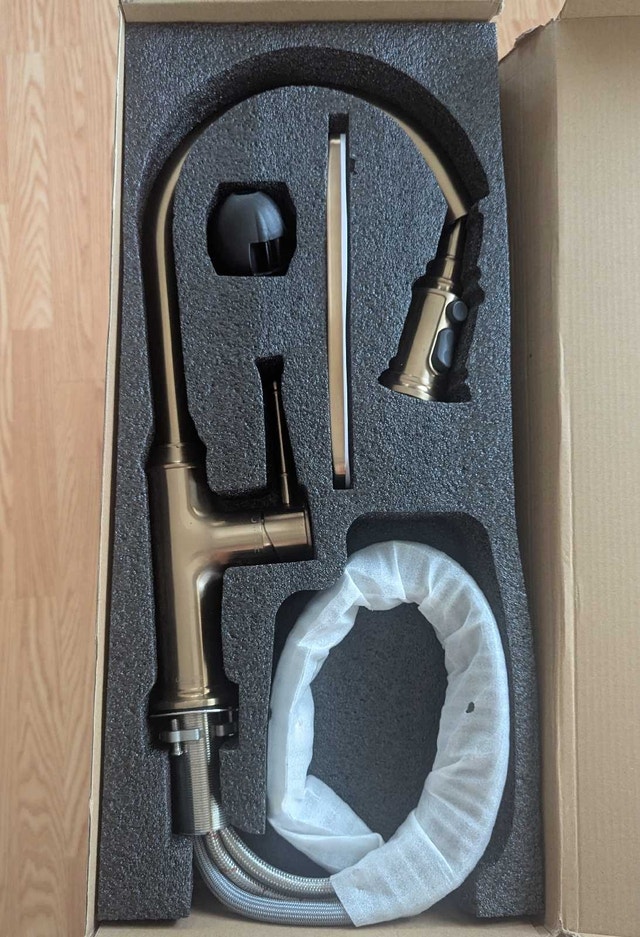 Lava Odoro Kitchen Faucet