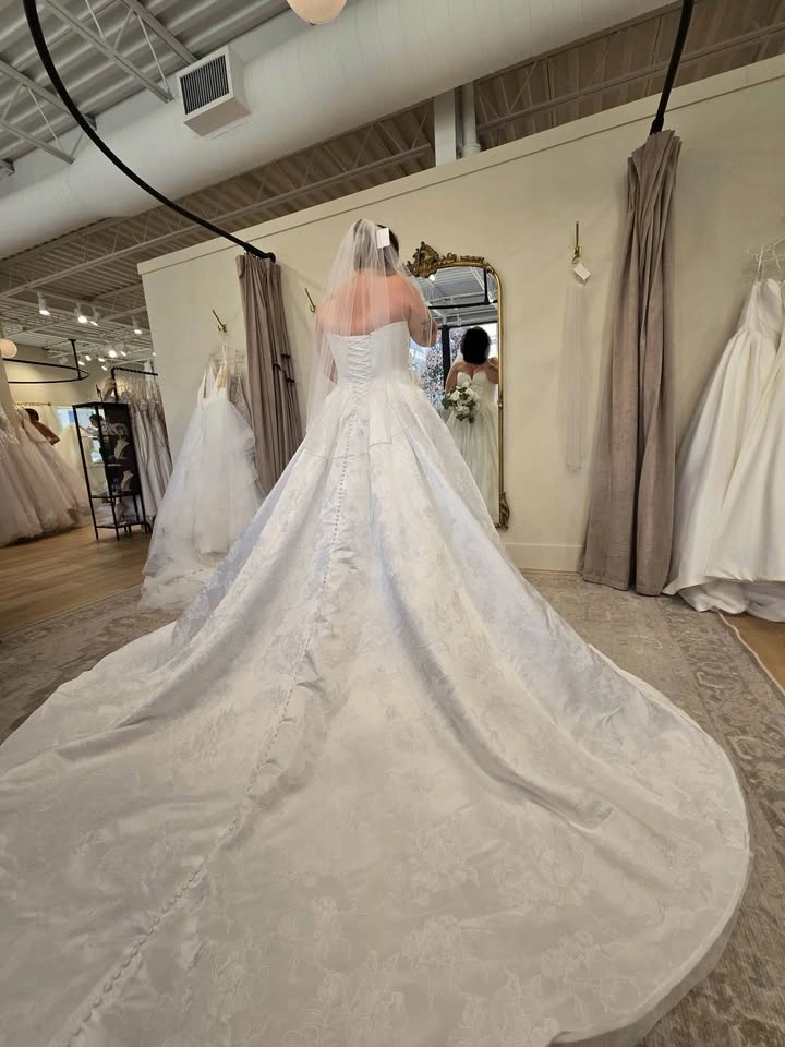 Wedding Dress Size 20 - photo 5