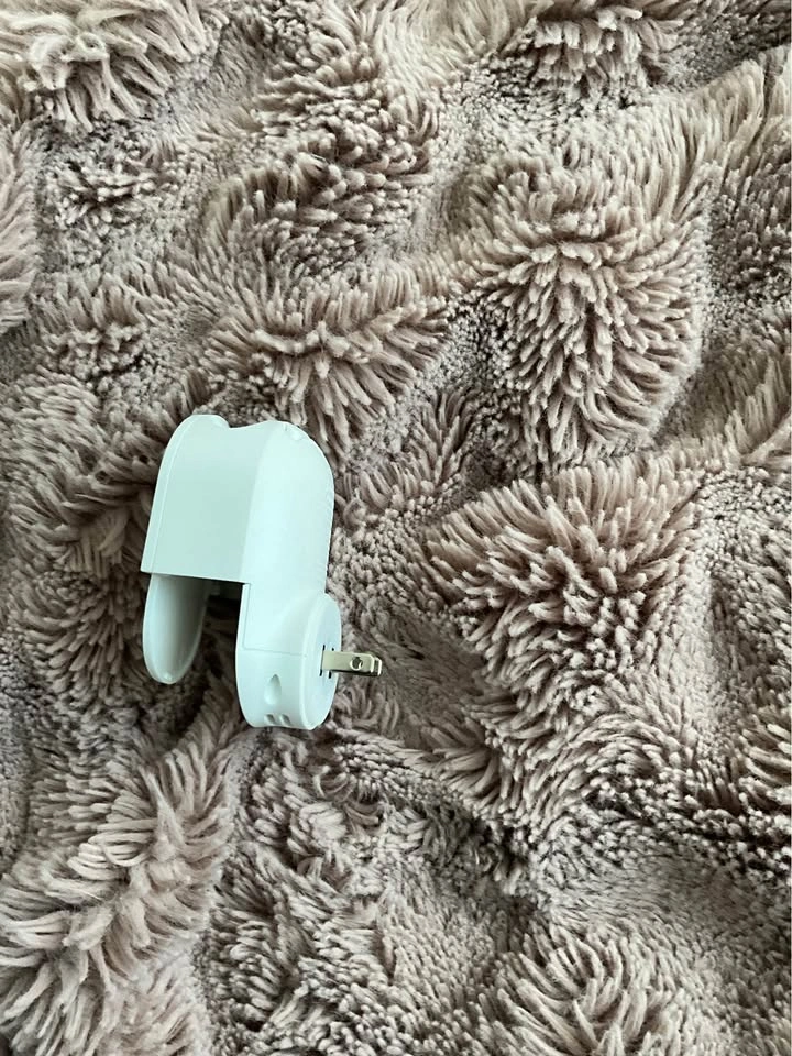 Febreze Plug Air Freshener - Never Used - photo 2
