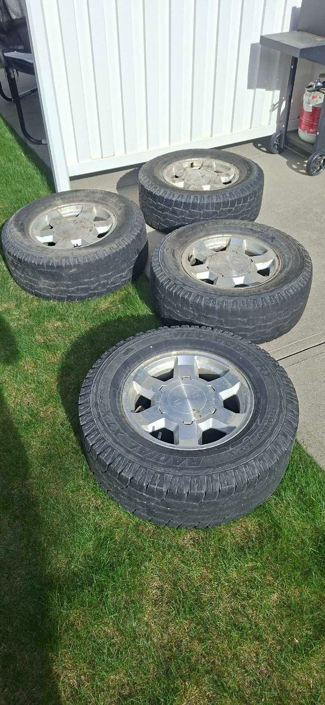 GMC/CHEVROLET ALLOY RIMS 18"