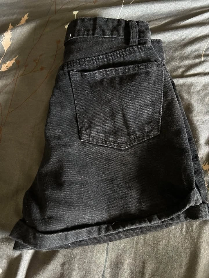 Refuge Denim Mom black denim shorts size 0 - photo 3