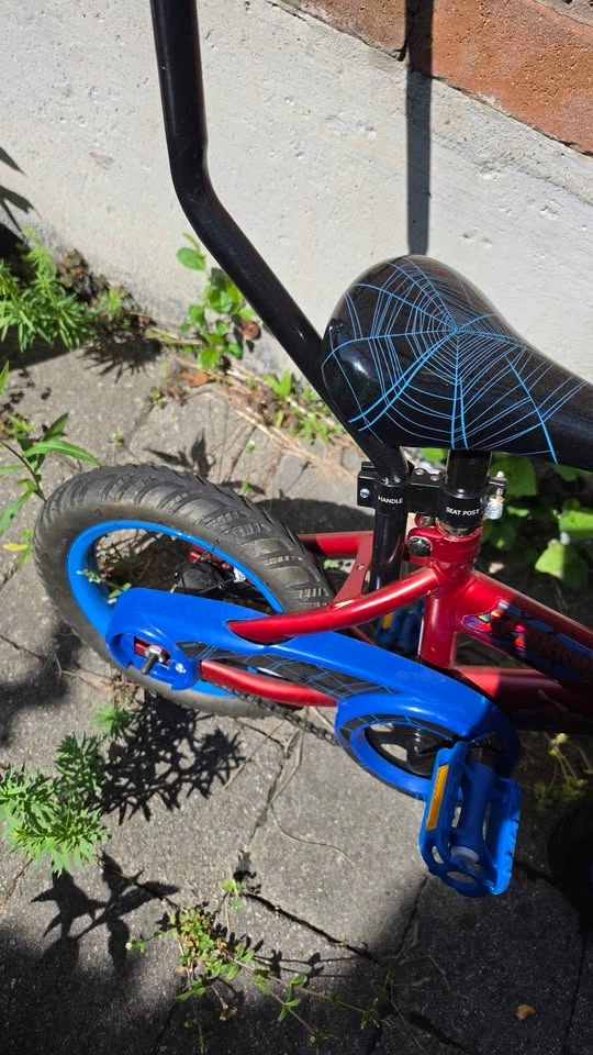 Toddler Spiderman Bike with Training Wheels - photo 2