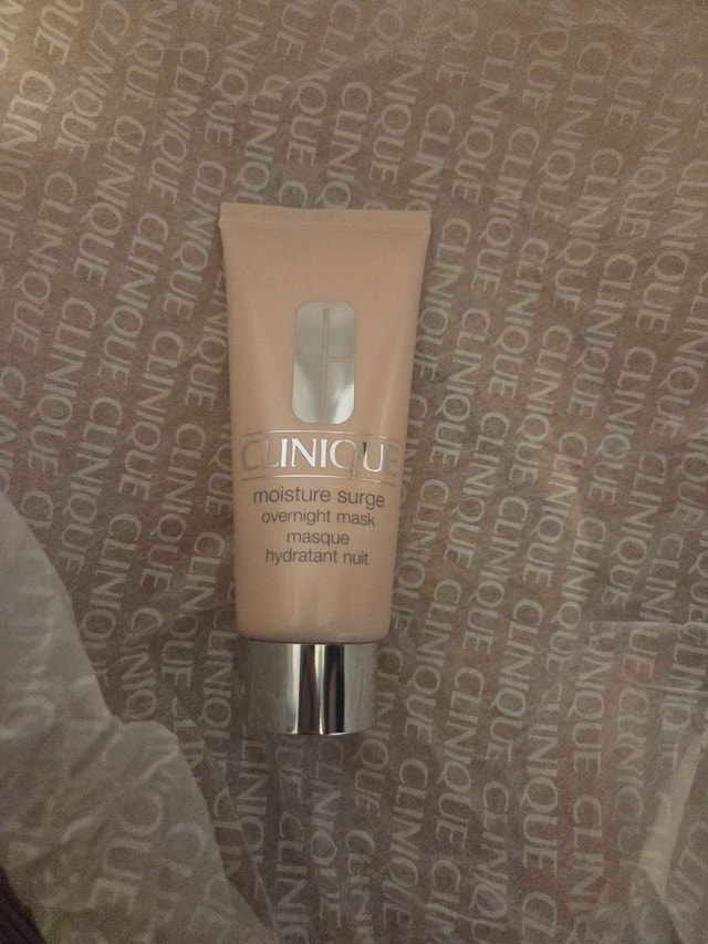Clinique Moisture Surge Overnight Mask