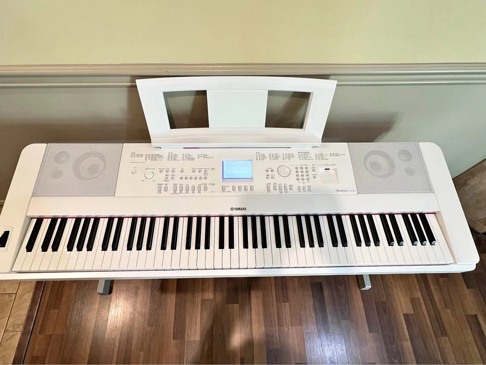 Yamaha DGX660 88-Key Electric Piano