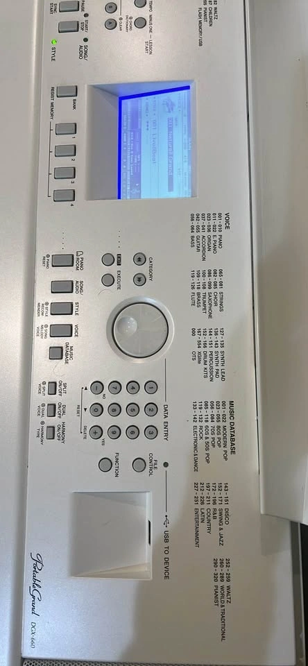 Yamaha DGX660 88-Key Electric Piano - photo 3