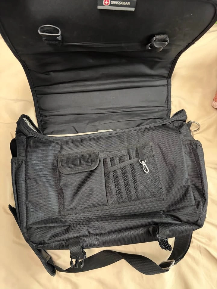 Swiss Gear Laptop Messenger Bag - photo 2