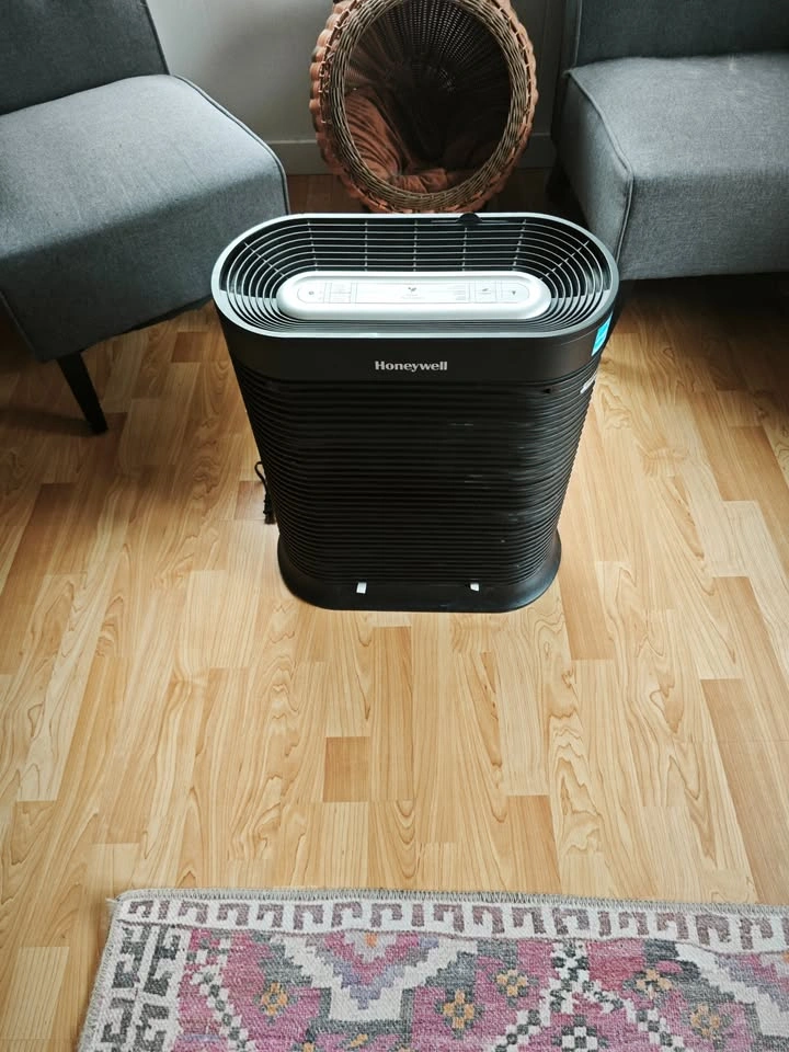 Honeywell Black HEPA Air Purifier for Allergies & Pets - photo 2