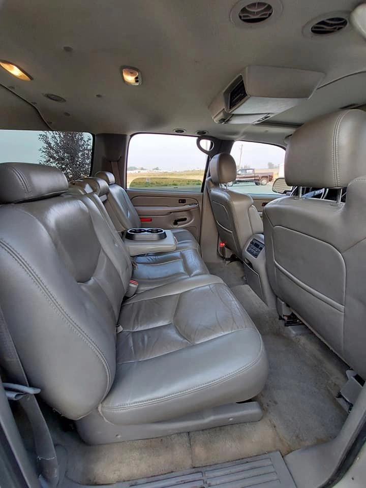 GMC Chevy Suburban Second Row Seat Grey Leather - photo 3