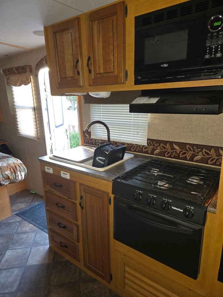 2013 KZ Spree 231BHS 40th Anniversary Travel Trailer - photo 3