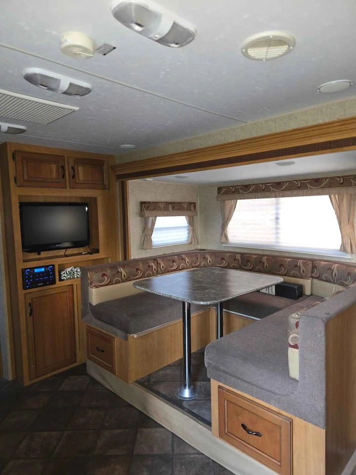2013 KZ Spree 231BHS 40th Anniversary Travel Trailer - photo 4