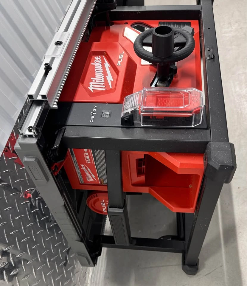 MILWAUKEE 8-1/4" TABLE SAW M18 - photo 3