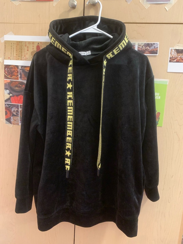 S Black Velour Hoodie - Mid-Length Velvet Sweatshirt