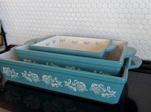 Turquoise Floral Pattern Bakeware Set - 3 Nesting Sizes - photo 4