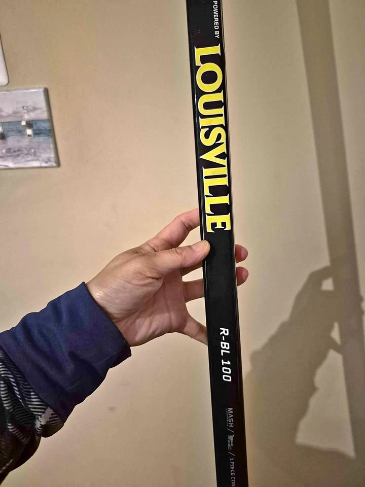 Brand New Hockey Stick RIGHT 40 inch and 65 inch
